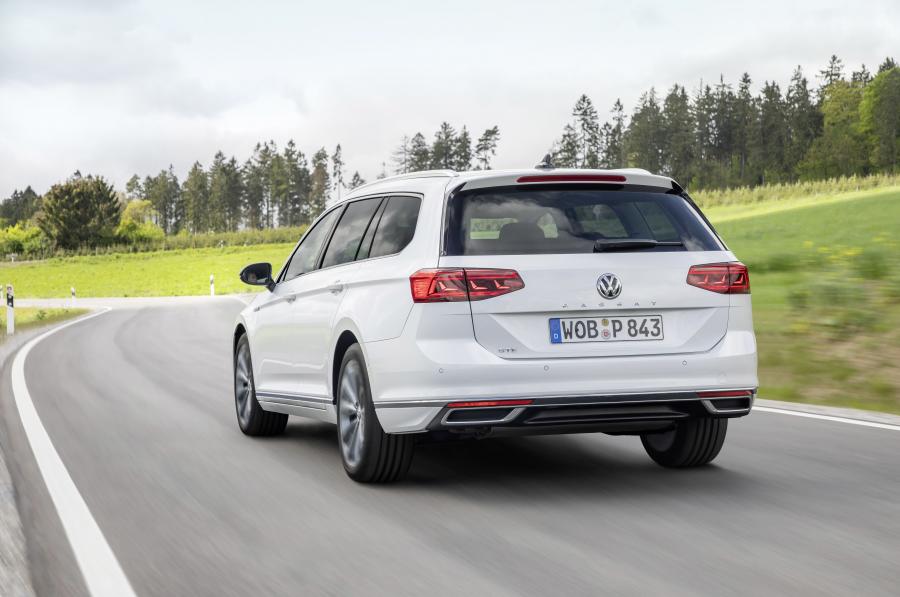  Volkswagen Passat GTE Variant (B8) 2019 года  (WW) (фото 17 из 22)